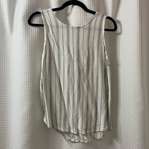 W&W ONCE LOFT Tie Back Tank - Picture 2 of 5